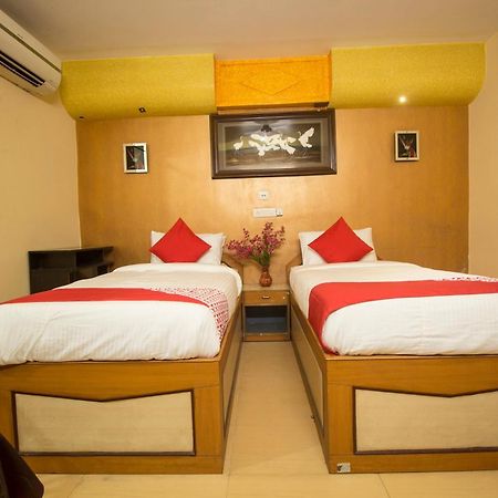 Hotel O Golden Moments Сіліґурі Екстер'єр фото
